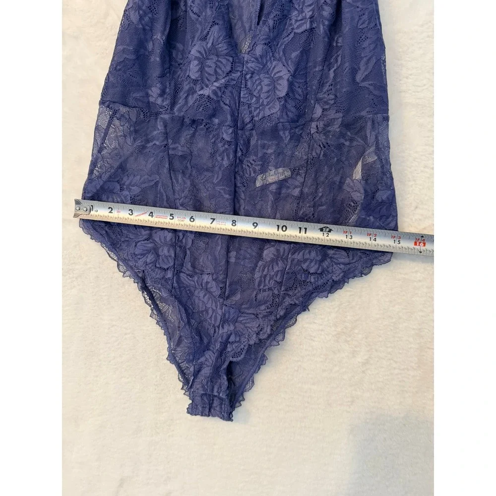 Free People‎ Blue Floral Lace Racerback Bodysuit Plunging V-Neck Lingerie Medium